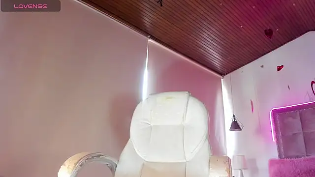 Snapshot of Melody_Ds chatting on February 27, 9:04 pm Melody Ds online show from February 27, 9:04 pm