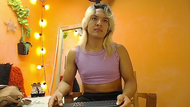 aslyhernandez 7 online show from January 15, 11:21 am