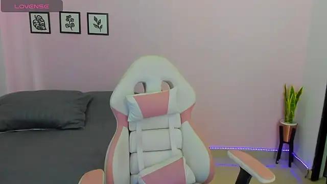 sophie pazz online show from March 21, 4:43 pm