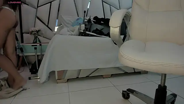 Victoriaa millers online show from April 23, 7:05 pm