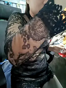 Snapshot of Fuckmehard2xx chatting on January 3, 11:12 pm Fuckmehard2xx online show from January 3, 11:12 pm