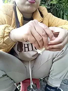 Snapshot of Fuckmehard2xx chatting on January 5, 3:43 am Fuckmehard2xx online show from January 5, 3:43 am