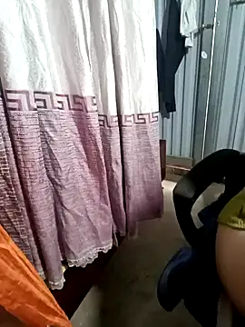 Snapshot of Fuckmehard2xx chatting on January 8, 2:14 am Fuckmehard2xx online show from January 8, 2:14 am