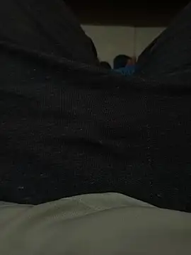 Snapshot of beautiful_hands_ chatting on November 13, 6:45 am beautiful hands online show from November 13, 6:45 am