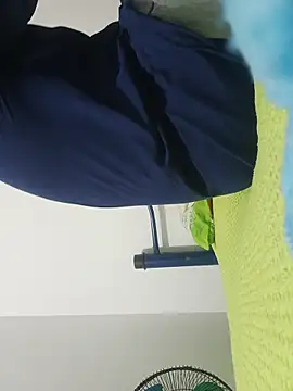 Snapshot of beautiful_hands_ chatting on March 14, 12:06 am beautiful hands online show from March 14, 12:06 am