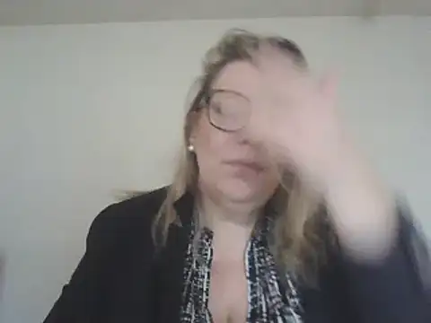 Snapshot of Silkesquirt chatting on December 30, 12:52 pm Silkesquirt online show from December 30, 12:52 pm