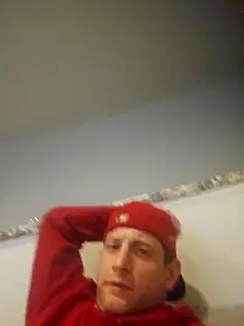 kindbut69 online show from December 3, 8:05 am