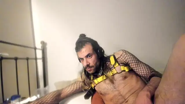 Snapshot of P4RtYBOII92 chatting on January 28, 11:38 am P4RtYBOII92 online show from January 28, 11:38 am