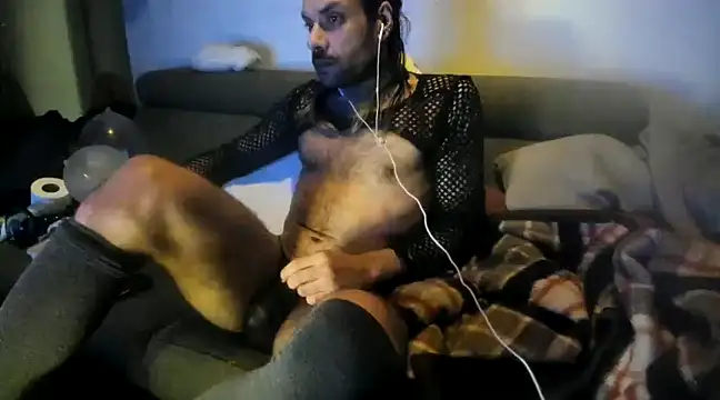 Snapshot of P4RtYBOII92 chatting on January 30, 5:09 am P4RtYBOII92 online show from January 30, 5:09 am