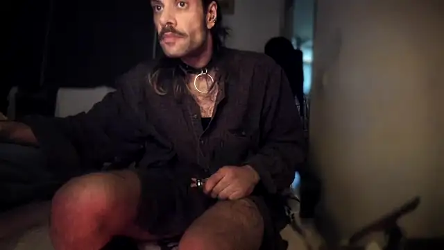 Snapshot of P4RtYBOII92 chatting on February 8, 10:50 am P4RtYBOII92 online show from February 8, 10:50 am