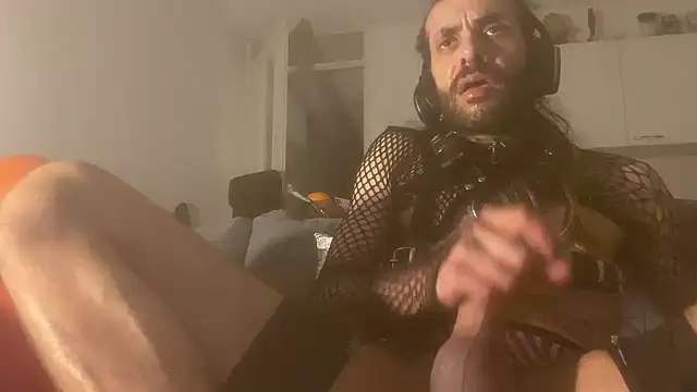 Snapshot of P4RtYBOII92 chatting on September 12, 7:36 pm P4RtYBOII92 online show from September 12, 7:36 pm