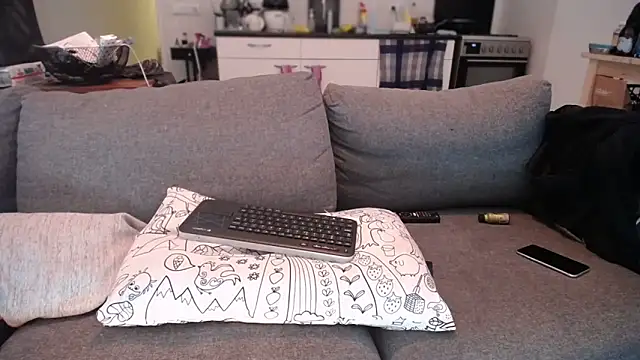 Snapshot of P4RtYBOII92 chatting on September 17, 11:34 am P4RtYBOII92 online show from September 17, 11:34 am