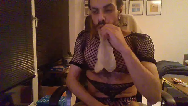 Snapshot of P4RtYBOII92 chatting on November 10, 9:03 pm P4RtYBOII92 online show from November 10, 9:03 pm