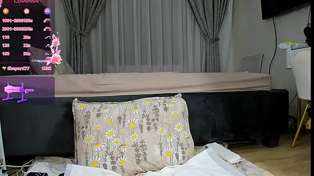 Snapshot of wowsquirtx chatting on March 13, 9:32 am wowsquirtx online show from March 13, 9:32 am