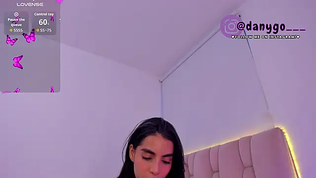 Snapshot of ZarianaEvanz chatting on November 2, 10:23 pm ZarianaEvanz online show from November 2, 10:23 pm