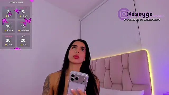 Snapshot of ZarianaEvanz chatting on November 29, 11:52 pm ZarianaEvanz online show from November 29, 11:52 pm