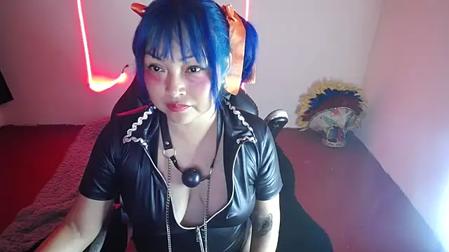 Shaddycute  online show from December 6, 5:31 am