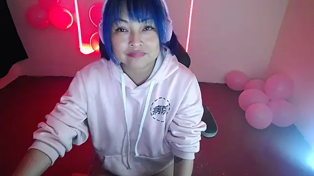 Shaddycute  online show from December 20, 5:36 am