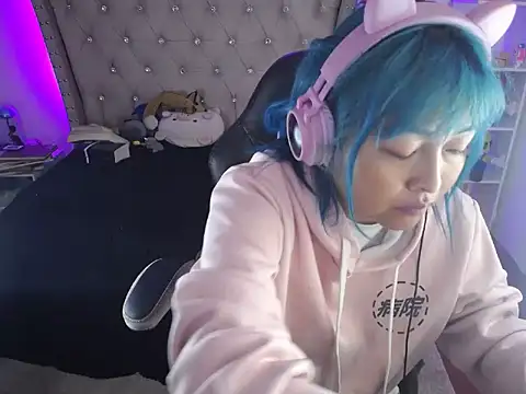 Shaddycute  online show from February 15, 9:59 pm