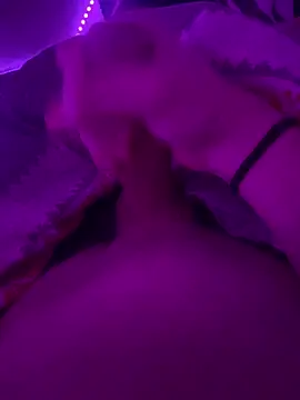 Snapshot of YourDaddy18769 chatting on December 15, 5:31 pm YourDaddy18769 online show from December 15, 5:31 pm