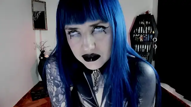 Snapshot of DimmuandDarkness chatting on July 7, 9:13 am DimmuandDarkness online show from July 7, 9:13 am