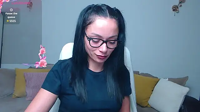 Snapshot of BabySerene chatting on December 2, 10:56 pm BabySerene online show from December 2, 10:56 pm