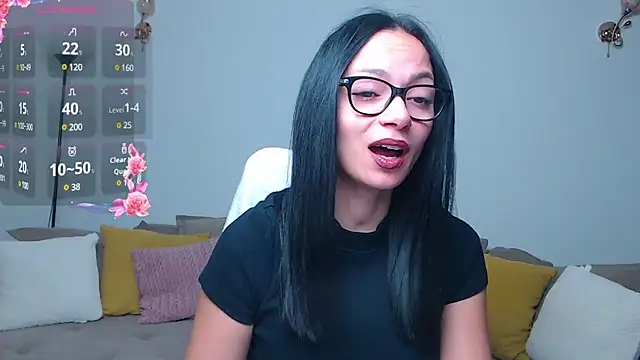 Snapshot of BabySerene chatting on December 4, 7:06 am BabySerene online show from December 4, 7:06 am