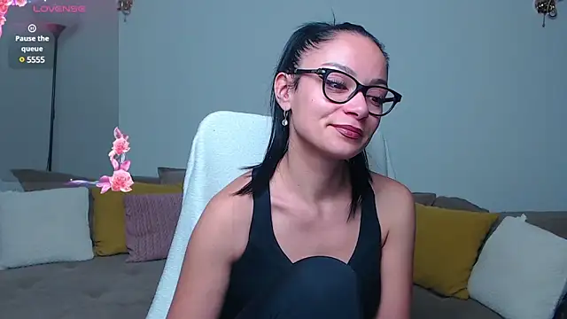 Snapshot of BabySerene chatting on December 6, 10:52 pm BabySerene online show from December 6, 10:52 pm