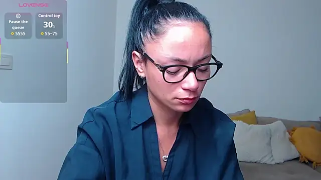 Snapshot of BabySerene chatting on October 13, 1:38 am BabySerene online show from October 13, 1:38 am