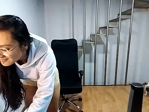 Snapshot of Jessie_Desire chatting on February 17, 2:53 am Jessie Desire online show from February 17, 2:53 am