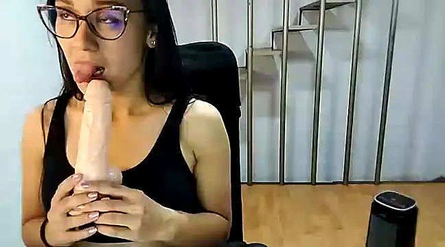 Snapshot of Jessie_Desire chatting on February 20, 6:28 am Jessie Desire online show from February 20, 6:28 am