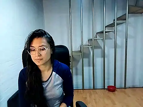 Snapshot of Jessie_Desire chatting on February 24, 12:52 am Jessie Desire online show from February 24, 12:52 am