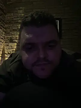 Snapshot of Mikey-HH chatting on March 17, 5:05 pm Mikey-HH online show from March 17, 5:05 pm