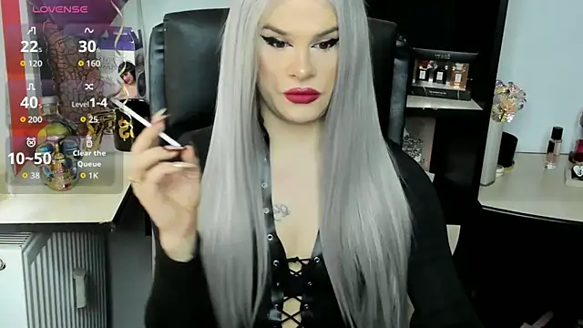 EvelynLexy online show from March 29, 6:46 am