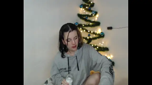 Snapshot of Calypso_and_Dimitri chatting on December 20, 5:04 am Calypso and Dimitri online show from December 20, 5:04 am