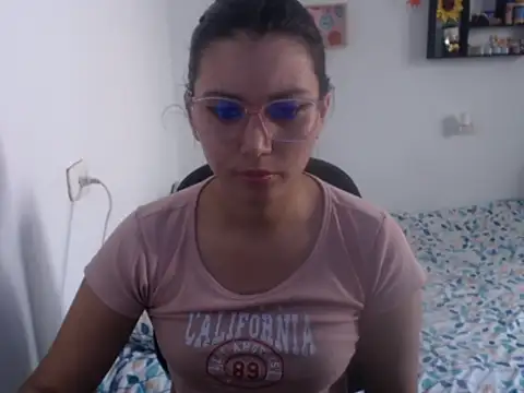 HannaKlein online show from December 20, 1:54 pm