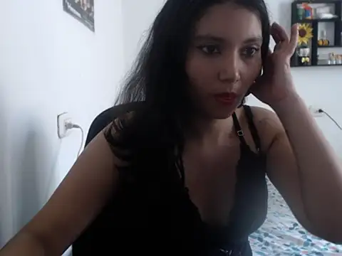 HannaKlein online show from February 27, 5:47 pm