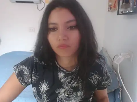 HannaKlein online show from September 19, 1:23 pm