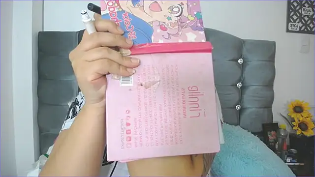 Snapshot of paytonbailey chatting on February 19, 1:17 pm paytonbailey online show from February 19, 1:17 pm