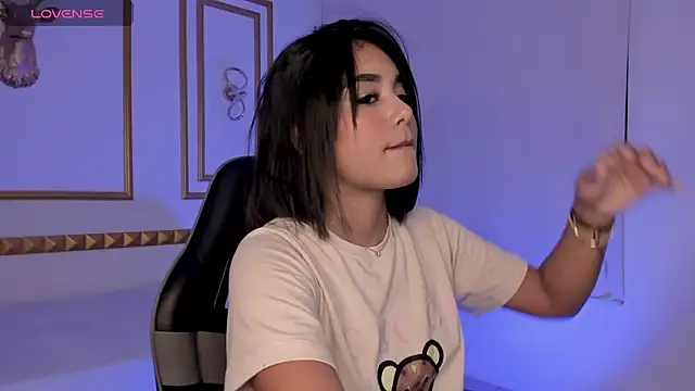 caro03x online show from October 30, 2:13 am