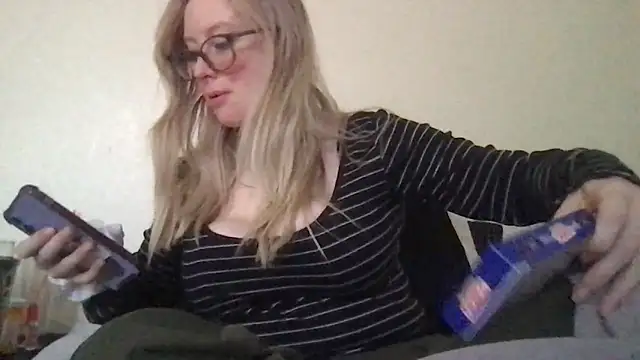 Snapshot of sabibaby125 chatting on December 7, 4:25 pm sabibaby125 online show from December 7, 4:25 pm