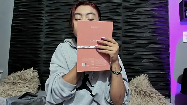 Ava jones1 online show from December 5, 1:31 pm