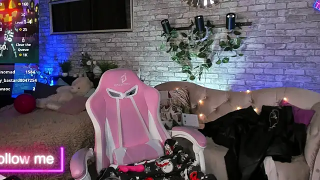 Snapshot of Alex_Howell chatting on January 20, 2:53 am Alex Howell online show from January 20, 2:53 am