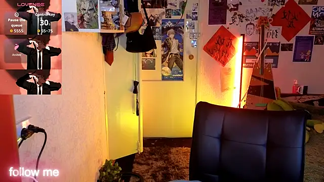 Alex Howell online show from November 18, 8:24 pm