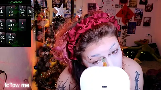 Alex Howell online show from December 20, 8:27 pm