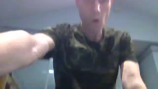 Snapshot of kollzCloudzz chatting on May 25, 2:50 am kollzCloudzz online show from May 25, 2:50 am
