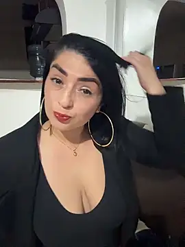 karenlennox1 online show from April 11, 11:53 pm