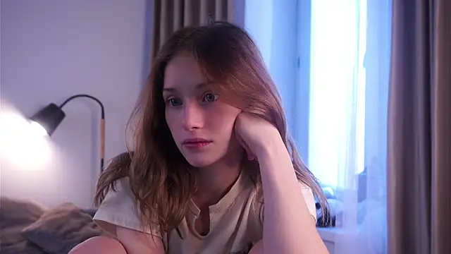 Snapshot of EdlinHargus chatting on October 25, 3:03 am EdlinHargus online show from October 25, 3:03 am