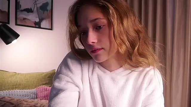 Snapshot of EdlinHargus chatting on November 3, 2:57 am EdlinHargus online show from November 3, 2:57 am