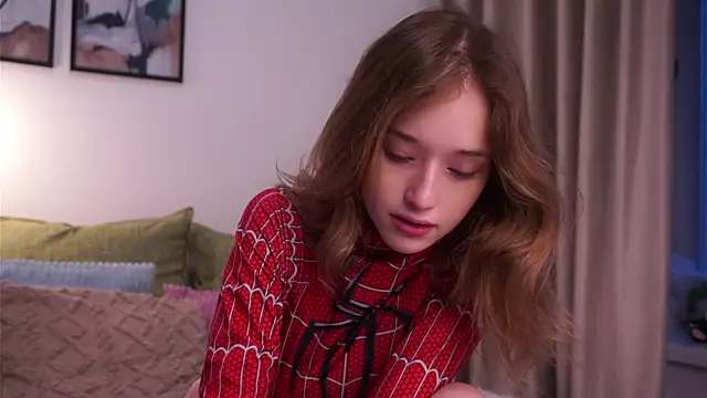 Snapshot of EdlinHargus chatting on November 7, 1:27 am EdlinHargus online show from November 7, 1:27 am